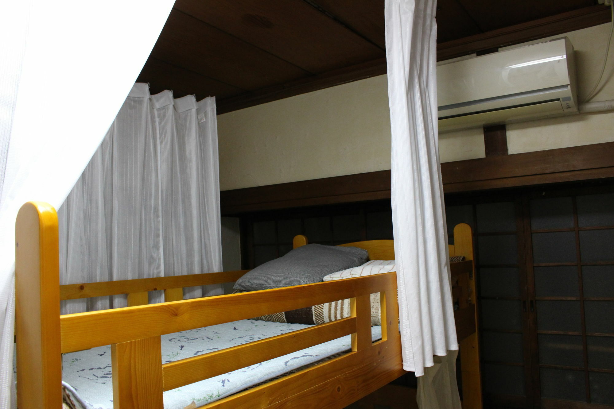 Gomaharu Guesthouse Osaka Exterior photo